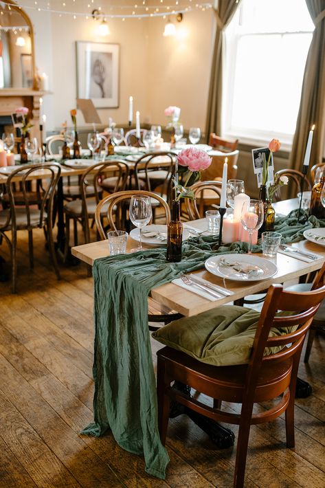 Stylish draped table runners work well to add sophisticated interest to a classic pub wedding reception set up. Country Pub Wedding, Pub Wedding Decorations, Pub Wedding Reception, Thrifted Wedding, Fish Wedding, 2026 Wedding, Realistic Wedding, Stylish Drapes, Pub Wedding