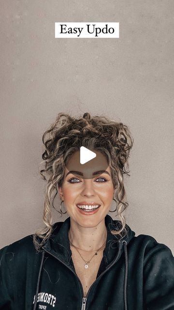 Nikita Berkhout | Creator on Instagram: "Easy Updo   ➡️check my Amazon page link in bio for the hair accessories   #updo #easyupdo  #hairstyles #winterhairstyles #easyhair #curlyhairstyle #exploremore #explorepage #viral #krullen #curlyhair #wavyhair #curlytutorials #easyhairstyle #easyhairstyles #curlyhairstyles #curlygirl #trendinghair #hairtutorial #hair #hairtutorial" Curly Updos For Medium Hair Tutorial, Long Curly Hair Updos, Curly Hair Updo Easy Natural Curls, Curly Hair Updo Tutorial, Curly Updos For Medium Hair, Curly Hairstyles Updo, Short Curly Hair Updo, Hair Accessories Updo, Short Layered Curly Hair