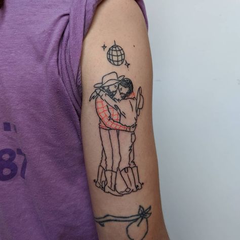 Mellow Pokes on Instagram: “Slow dancing cowboys for Emma! This was one of the first tattoos of my guest spot @seveneighttattoo and I'm so grateful to everyone who…” Party Moodboard, First Tattoos, Cowboys & Aliens, Alien Party, Slow Dancing, First Tattoo, So Grateful, Aliens, Geometric Tattoo