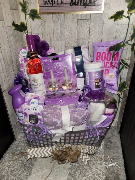 Color Party Basket Ideas Purple, First Apartment Gifts, Purple Color Theme Party Basket, First Apartment Gift Basket, Purple Aesthetic Gift Basket, Diy Birthday Basket, Birthday Basket For Best Friend Purple, Birthday Gift Boxes For Best Friend Purple, First Apartment Gift