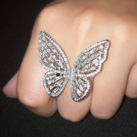 Our butterfly ring is so unique that it captures the beautiful spirit of a butterfly.It is bold, beautiful, and elegant. High quality brass Rhodium Plated AAA cubic zirconia Adjustable fits ring size 6-9 Big Engagement Rings, Flower Engagement Ring, Gold Diamond Wedding Band, Ruby Engagement Ring, Butterfly Ring, Morganite Engagement Ring, Rose Engagement Ring, Eternity Band Diamond, Calla Lily