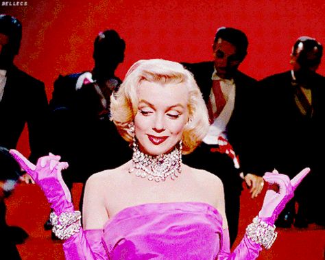 Marilyn Monroe Diamonds, Marilyn Monroe Gif, Imperfection Is Beauty, Gentlemen Prefer Blondes, Marilyn Monroe Photos, Norma Jeane, Blonde Bombshell, Feminine Beauty, B L