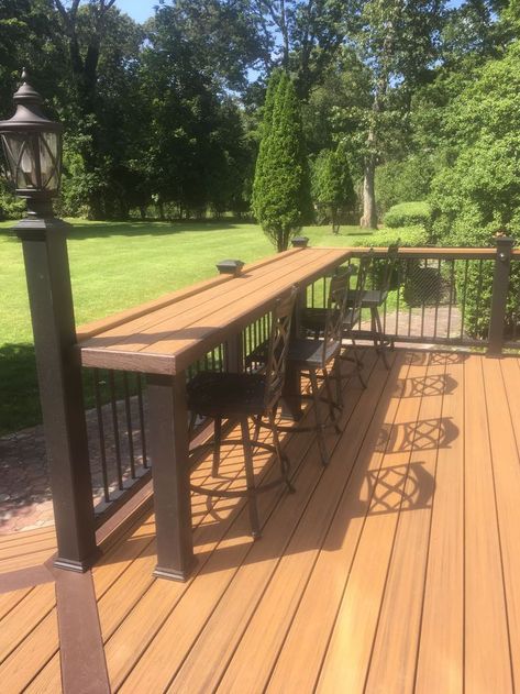 Backyard Patio Deck, Bar Outdoor, Patio Deck Designs, Wooden Deck, Deck Designs Backyard, Desain Lanskap, Lan Can, Decks Backyard, Diy Deck