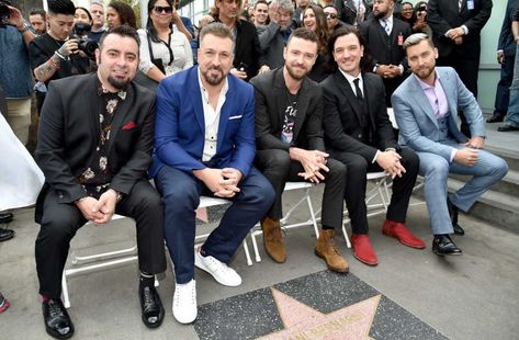 Chris Kirkpatrick, Joey Fatone, Justin Timberlake, JC Chasez, Lance Bass Nsync Wallpaper, Chris Kirkpatrick, Jc Nsync, Jc Chasez, Joey Fatone, Throwback Pictures, Dad Life, Hollywood Walk Of Fame, Cute Family