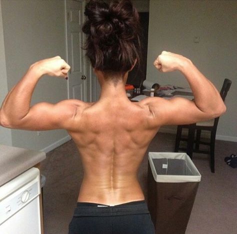 Women Back Muscles Aesthetic, Lean Body For Women Inspiration, Back Muscles Women Aesthetic, Strong Back Women, Lean Muscle Women, Muscular Woman Aesthetic, Gym Rat Aesthetic, Goal 2023, Female Body Builders