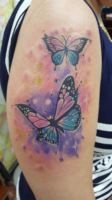 Colorful Butterfly Tattoo, Ring Finger Tattoos, Butterfly Tattoos For Women, Tatuaje A Color, Stylist Tattoos, Butterfly Tattoo Designs, Tattoo Feminina, Colorful Butterfly, Tattoos For Daughters