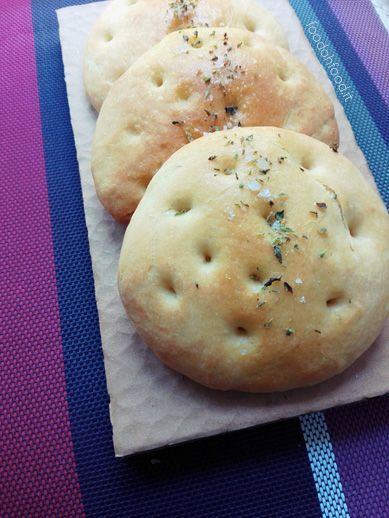 Focaccia with mascarpone cheese. Soft and moist, stays fresh for many days. Vegetarian Comfort Food, Open Shop, Flatbread Recipes, Mascarpone Cheese, How To Make Cheese, Yummy Sides, Dry Yeast, Appetizers Easy, Bread Baking