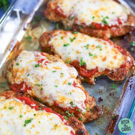 Carb Free Italian Recipes, Kept Dinner Recipes Easy, Chicken Parmesan Keto Recipe, Air Fryer Keto Chicken Parmesan, Keto Baked Parmesan Crusted Chicken, Keto Chicken Recipes Ketogenic Diet, Low Carb Chicken Parmesan Recipe, Keto Chicken Parmigiana, Keto Dinner Chicken Recipes