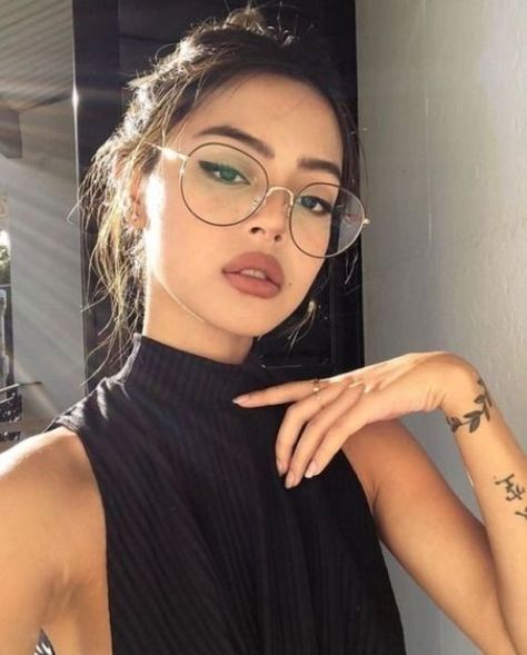 Glasses Trends To Try If You're Due For A New Pair - Society19 Cute Glasses Frames, Glasses Outfit, Glasses Frames Trendy, Glasses Inspiration, Glasses Trends, Womens Glasses Frames, Kacamata Fashion, Glasses Makeup, Eyewear Trends