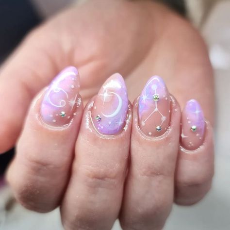 Astrological Nail Designs, Nail Designs Astrology, Astro Nail Art, Cancerian Nail Art, Cancerian Nails, Magical Nail Art, Astrological Nails, Birthday Nails For Cancers, Capricorn Nails Designs