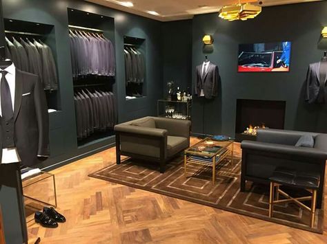 Tailoring Shop Interior Design, Interior Design Fabric, Suit Stores, Clothing Store Design, Interior Display, Tailor Shop, Shop Organization, Shop Front Design, Shop Front