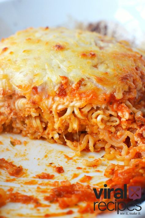 Ramen Lasagna - TikTok Recipe that we LOVE! | Viral Recipes Ramen Noodle Lasagna Recipes, Ramen Noodle Lasagna, Viral Tiktok Ramen, Tiktok Ramen Recipe, Ramen Dinner Recipes, Ramen Lasagna, Lasange Recipe, Italian Casseroles, Crockpot Pineapple Chicken