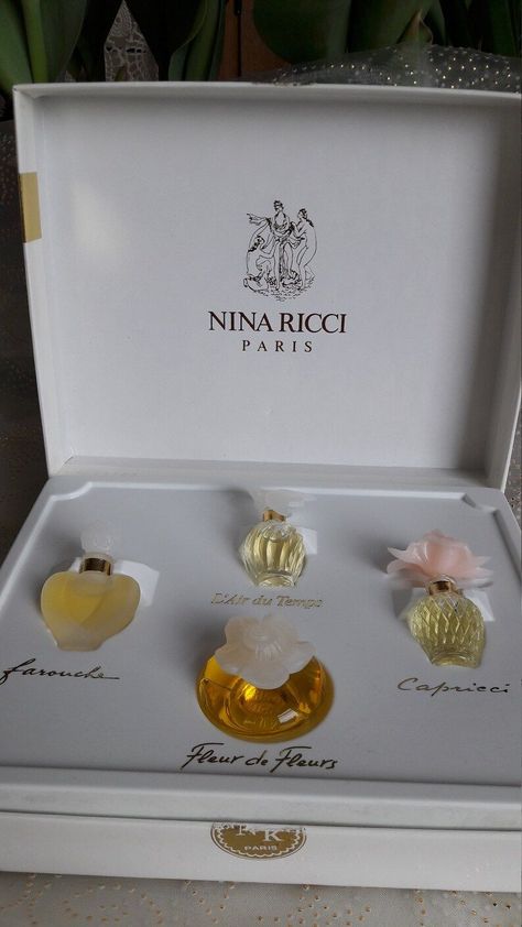 "With Ganymede, Marc-Antoine Barrois and Quentin Bisch have imagined a divine skin heated by delicate leather, gilded by the sun of the Immortal flower, and contrasted by its mineral breath. The paradox: this airy Eau de Parfum deploys an incomparably extended sillage and remanence. A new timeless elegance." Nina Ricci Perfume, Mini Parfum, Perfume Aesthetic, Pretty Perfume Bottles, Perfume Bottle Design, Perfume Box, Mini Perfume, Perfume Collection Fragrance, Perfume Packaging