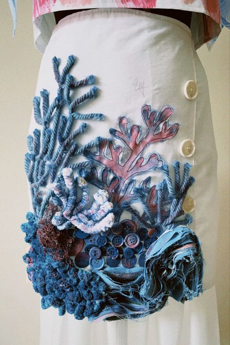 underwater inspired fashion texture from waste pieces Fashion Final Piece, Ocean Fashion Inspiration, Biomimicry Fashion Design, Sea Life Fashion Inspiration, Ocean Textile Art, Underwater Inspired Fashion, Sea Inspired Textiles, Ocean Themed Textiles, Sea Life Inspired Fashion