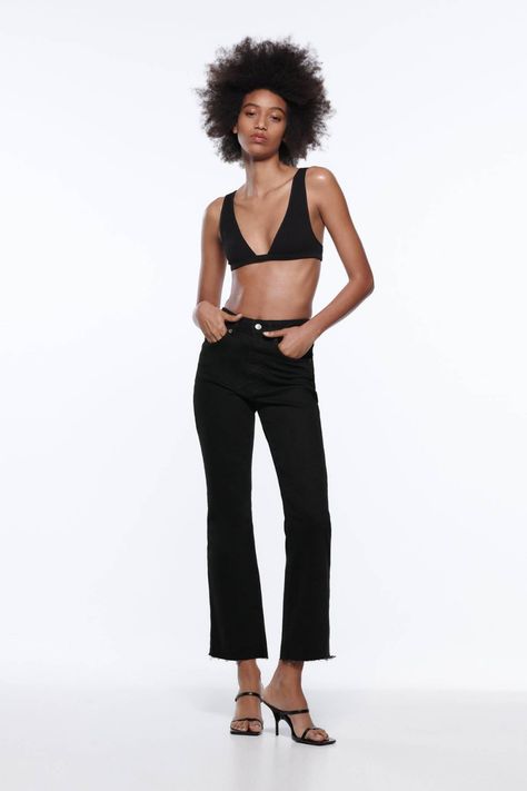 The 7 Best Lightweight Jeans for Hot Weather | Who What Wear Low Rise Flare Jeans, Mother Jeans, Jean Flare, Cropped Flare Jeans, Summer Jeans, Denim Trends, Pink Jeans, Cropped Flares, Denim Branding