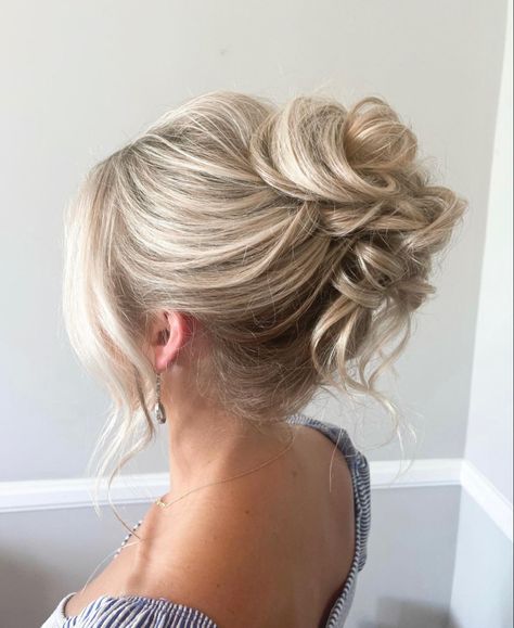 Prom Updos Medium Hair, Hair Updos Blonde, High Wedding Hair Updo, Debs Hairstyles Updo, Loose Curled Updo, Prom Hairstyles High Updos, Debs Hair Updo, Ladies Day Hairstyles, Bridal Hairstyle For Fine Hair