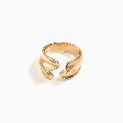 Meena ring is an adjustable article and a perfect pick for modernistic fashion jewelry statement. Bare of etched details on the band, the ring features a design where the band width runs thick and low in certain places. The sleek and subtle width variation adds an interesting dimension to the overall simplistic look. - Brass with Polyurethane Coating - Availa...#Simplicity #Minimalist #of #Elegance #Accessories #and #Embracing #World #Jewelry #Art #Beauty #Exploring #the #Tidiness #Exploring Wax Carved Ring, Shiny Objects, Gold Statement Ring, Jewelry Statement, Monica Vinader, Stacked Jewelry, Fabulous Jewelry, Minimalist Jewelry, Jewelry Trends