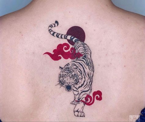 Tato Realis, Tattoo Japonais, Japanese Tiger Tattoo, Tiger Tattoo Design, Flame Tattoos, Chinese Tattoo, Red Tattoos, Tiger Tattoo, Dope Tattoos