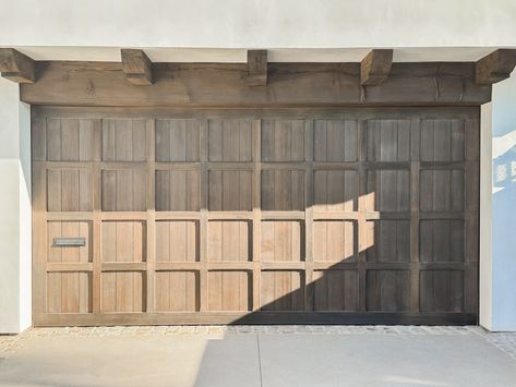 Farm Garage Doors, Entrance Gates Driveway Spanish Style, Pots By Garage Door, Garage Doors Mediterranean, Spanish Style Detached Garage, Garage Door Spanish Style, Garage Door Spanish, Spanish Fences And Gates, Nice Garage Doors