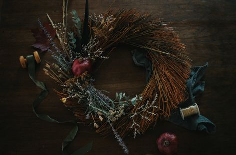 Witches New Year, Samhain Decorations, Witchcraft Diy, Night Creatures, Samhain Halloween, House Blessing, Herbal Magic, Easy Diy Halloween, Creatures Of The Night