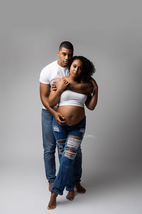 Girl Maternity Shoot Ideas Black Women, Studio Maternity Shoot Black Couple, Demin Maternity Shoot, Denim And White Maternity Shoot Black Couple, Maternity Photoshoot Ideas Black Women Couple, Maternity Photos Black Couples, Maternity Photoshoot Outfits Studio, Maternity Photo Shoot Ideas Couples Black, Couples Photoshoot Maternity