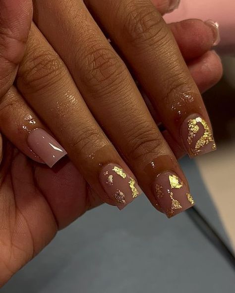 Foil On Nails, Short Gold Nails, Short Square Nail Art, Gold Foil Nails, Mail Designs, Fancy Nail Art, Nyc Nails, Nail Types, Foil Nail Art