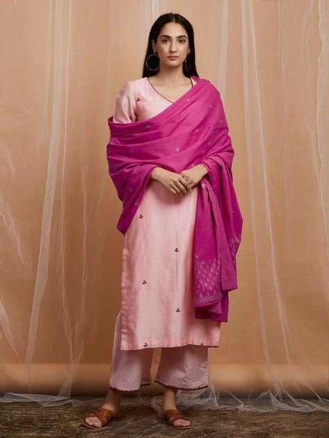 Pink Salwar Suit, Abaya Inspiration, Combo Outfits, Ethenic Wear, डिजाइनर कपड़े, Kurti Styles, Silk Kurti Designs, Kurta With Palazzo, Combination Dresses