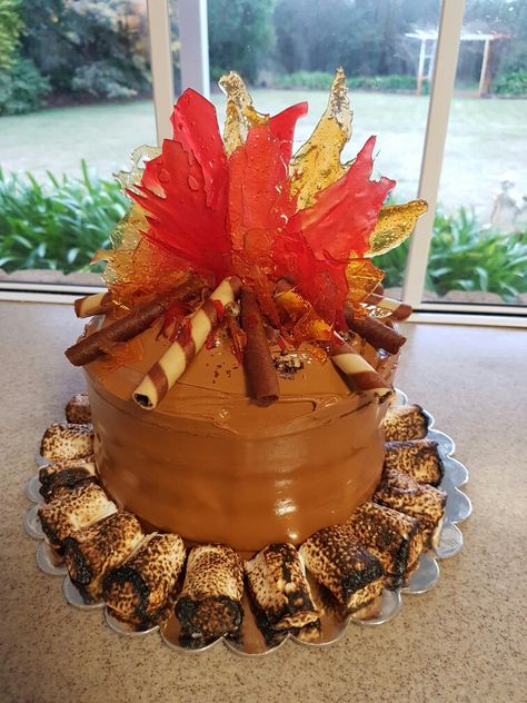 Camp Fire Birthday, Fire Birthday Cake, Bonfire Night Cake, Dark Souls Bonfire, Nacho Bar Party, Bonfire Cake, Campfire Birthday, Fire Birthday, Campfire Cake