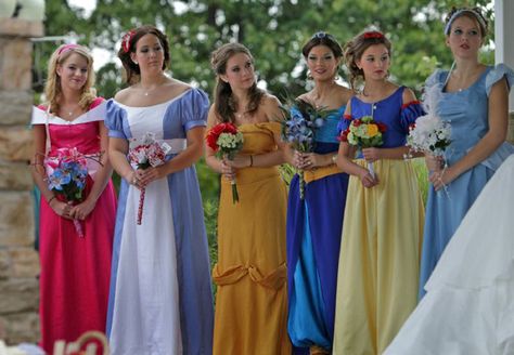 Disney Princess bridesmaids has always been a not-so-secret dream of mine. Except all the dresses for mine would be in soft gold so as not to clash/be too distracting/maintain some semblance of class. #DisneyRidiculousness Disney Princess Bridesmaids, Kida Disney, Real Life Princesses, Princess Bridesmaid Dress, Beau Film, Disney Wedding Theme, Monsieur Madame, Princess Wedding Dresses, Princess Wedding