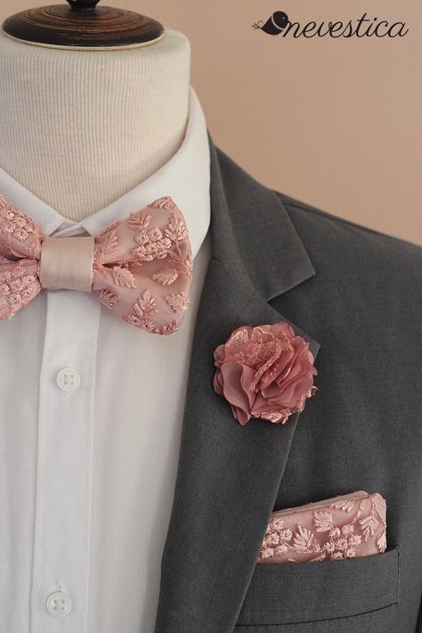 Rose Gold nude lace Tie Pre tied Bow Tie set Rose Gold BowTie | Etsy Rose Gold Groomsmen Attire, Rose Gold Suit Men, Rose Gold Suit, Gold Bowtie, Mens Fashion Tips, Sweet 15 Party Ideas Quinceanera, Quinceanera Pink, Rose Gold Lace, Tie Ideas