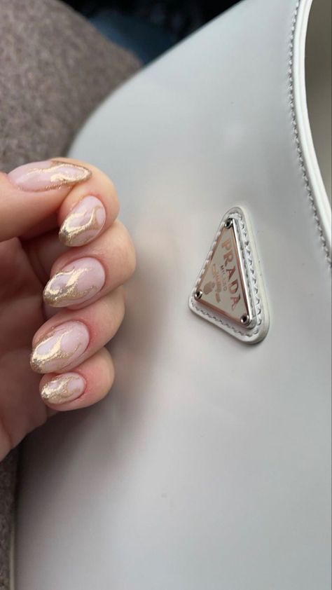 Gold Nails Aesthetic, Aesthetic Prada, Flame Nails, Black Nails With Glitter, Nails Aesthetic, Work Nails, Trendy Nail Design, New Year's Nails, Gel Nail Designs