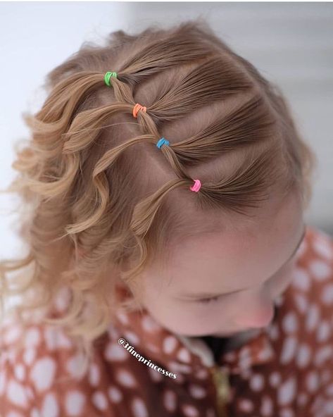 Picture Day Hair For Preschool, Preschool Curly Hairstyles, School Picture Day Hairstyles Short Hair, One Bow Hairstyles Toddler, Toddler Easter Hairstyles, Fine Toddler Hair Hairstyles, Easy Easter Hairstyles For Kids, Hairstyles For Preschoolers, 1st Grade Hairstyles