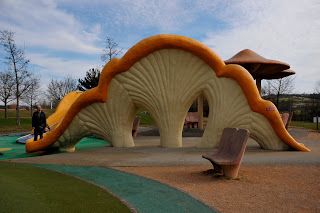 Mushroom playground (chanterelles) - Lyon, France Mushroom Playground, Giant Mushroom, Minimalist Halloween, Parks Furniture, Creative Playground, Play Ground, Children Park, Playground Design, Play Spaces