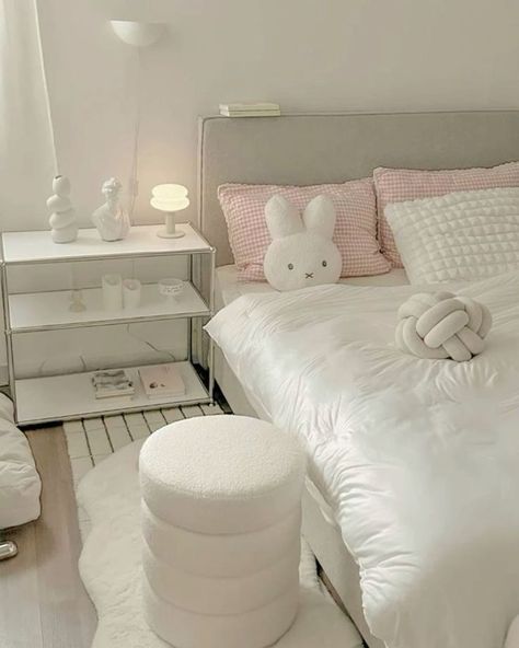 Cute Bedroom Ideas, Hiasan Bilik, Dekorasi Kamar Tidur, Room Redesign, Pinterest Room Decor, Girly Room, Bedroom Idea, Cozy Room Decor, Minimalist Room