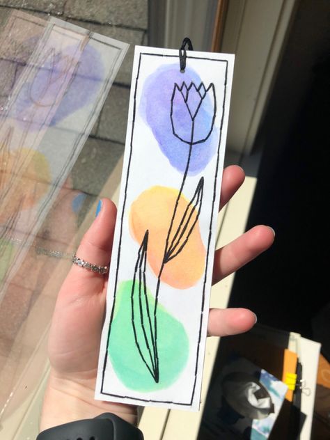 Easy Bookmark Ideas Aesthetic, Aesthetic Bookmark Ideas, Orange Bookmark, Tulip Bookmark, Floral Bookmarks, Handmade Bookmarks Diy, Book Art Projects, Bond Paper Design, Diy Crafts Bookmarks