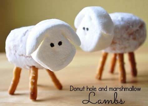 The Doodlekins Cartoon Family Blog: The easiest Easter lamb you'll ever make! except for the whole filling part...that's just gross! Marshmallow Activities, Sunday School Snacks, Make Step By Step, Timmy Time, Cartoon Family, Sheep Crafts, Easter Snacks, Easter Lamb, Marshmallow Treats