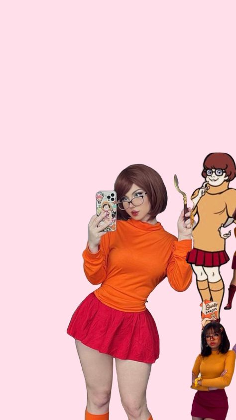 #velma #costume #inspo #idea #halloween Thelma Costume Halloween, Velma And Shaggy Costume, Shaggy Costume, Halloween Rave Outfits, Velma Costume, Shaggy And Velma, Scooby Doo Costumes, Velma Cosplay, Velma Scooby Doo