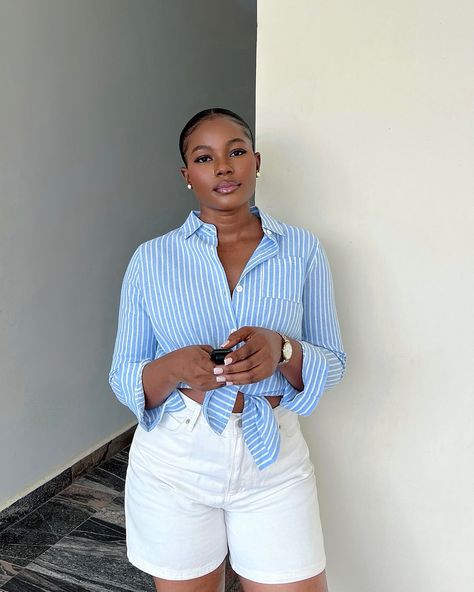 People see you how they need you🤎🩵🤍 Black And White Shirt Outfit, Blue And White Striped Shirt Outfit, White Striped Shirt Outfit, Striped Shirt Outfit, Blue And White Striped Shirt, Classy Outfits For Women, Black And White Shirt, Classy Work Outfits, Casual Chic Outfit