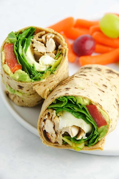 Pesto Chicken Wrap, Pesto Wrap, Chicken Wraps Healthy, Pesto Vinaigrette, Salad Appetizer Cups, Chicken Shawarma Recipe, Shawarma Recipe, Sandwiches Wraps, Chicken Wrap Recipes