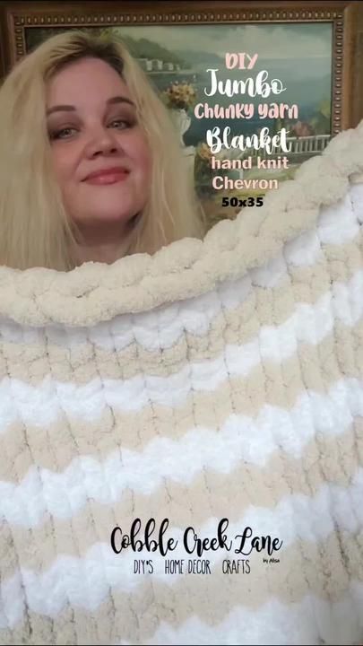 CobbleCreekLane on TikTok Chunky Blanket Pattern Free, Baby Blanket Crochet Pattern Chunky Yarn, Jumbo Yarn Crochet, Jumbo Yarn Blanket, Finger Knitting For Beginners, Chunky Yarn Projects, Knit Blanket Tutorial, Big Blankets, Chunky Blanket Diy