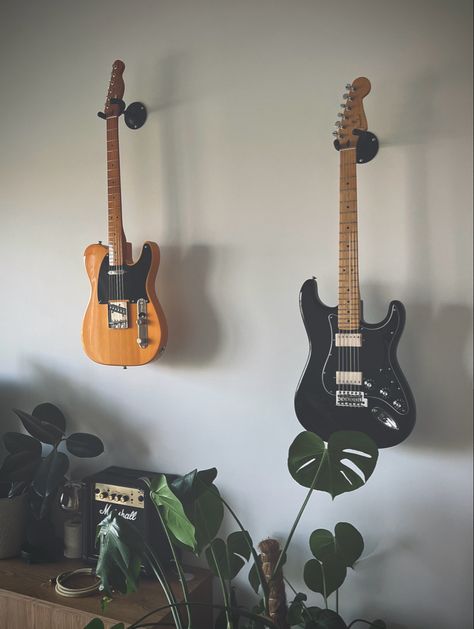 Guitar Hanging Ideas, Hanging Guitars, Cosy Reading Corner, Guitar Wall Hanger, Music Corner, Dorm Design, Guitar Room, Guitar Hanger, Classic Vibe