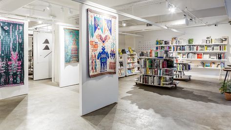 7 Art Gallery Spaces in New York Art Gallery Gift Shop, Art Residency Spaces, Workshop Space Design, Diy Coffee Station Ideas, Art Gallery Cafe, Art Gallery Space, Small Art Gallery, Dreaming Outloud, Art Gallery Design