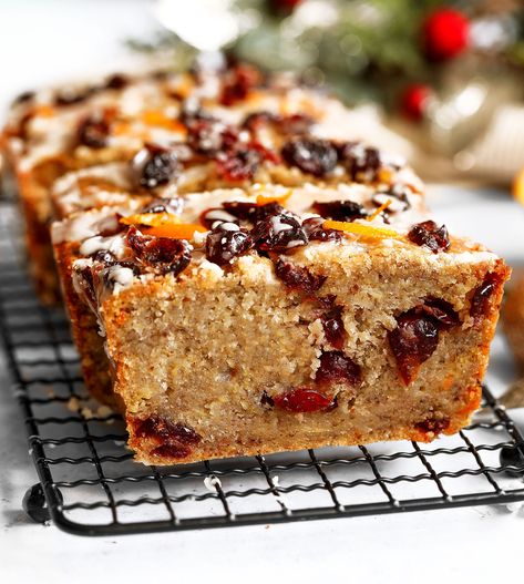 Cranberry Banana Bread, Sweet Banana Bread, Bread Tin, Orange Cranberry, Oat Bars, Baking Essentials, Baking Mixes, Healthy Kitchen, White Flour