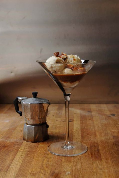 Chef Allegra McEvedy's affogato. Afogatto Coffee Recipe, Ice Cream With Coffee, Affogato Recipe, Affogato Coffee, Nyc Coffee Shop, Australia Food, Summer Recipe, Coffeehouse, Coffee Dessert