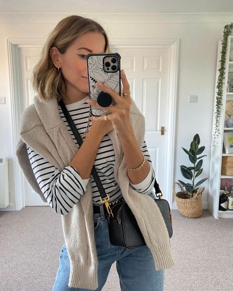 Striped Long Sleeve Outfit, Striped Top Outfit, Outfits With Striped Shirts, Mum Fashion, Long Sleeve Outfits, Stripe Outfits, Colour Combo, Mode Inspo, Tshirt Outfits