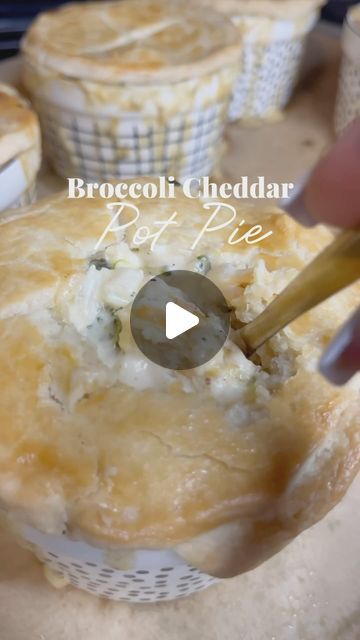 A Taste of Heaven & Catering on Instagram: "Chicago why is it chilly this morning? Perfect excuse to make this Broccoli Cheddar Pot Pie 😮‍💨😍 Recipe⬇️

Cheddar Broccoli Soup
* �2 cups broccoli
* ��2 cups chicken broth
* ��1 cup of cheddar cheese
* ��1 cup of Asiago cheese
* ��1 cup fresh carrots shredded
* ��1 large onion diced
* ��2 garlic cloves minced
* ��1.5 cup heavy cream
* ��4 Tbsp all purpose flour
* ��4 Tbsp butter
* ��1/2 tsp garlic powder
* ��1/2 tsp onion powder
* ��1/2 tsp cayenne pepper
* ��1 Tsp Italian herbs
* ��1 tsp salt
* ��1 Tsp black pepper
In a a large pot add all your veggies and chicken broth on medium heat for 5-6min until broccoli is tender. In a separate pot melt your butter and add flour. Constantly whisking.
Remove from heat and add to veggie mixture. Reduce