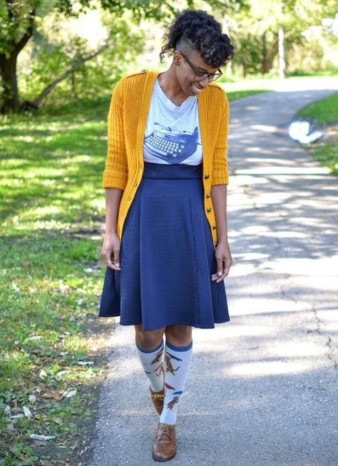 Librarian Fashion Aesthetic, Summer Librarian Outfit, Nerdcore Fashion, Nerd Fashion Women, Librarian Aesthetic Outfit, Quirky Fashion Vintage, Librarian Clothes, Library Outfits, Librarian Chic Outfits