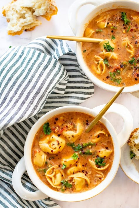 This Slow Cooker Vegan Tortellini Soup is loaded with vegan sausage, "cheese" tortellini and kale. Perfect Fall vegan dinner idea | ThisSavoryVegan.com #thissavoryvegan #veganslowcookerrecipes #vegansoup Fall Vegan Dinner, Sausage Cheese Tortellini, Vegan Slow Cooker Soup, Tortellini Soup Crockpot, Vegan Tortellini, Slow Cooker Tortellini Soup, Vegetarian Gourmet, Slow Cooker Vegan, Vegan Slow Cooker Recipes