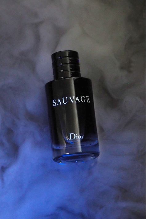 Dior Sauvage Men Perfume Aesthetic, Hygiene Men, Dior Sauvage, Fragrance Photography, Best Fragrance For Men, Perfume Display, Perfume Photography, Dior Perfume, Italy Aesthetic