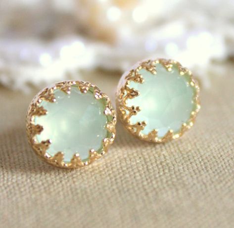 aquamarine studs. Mint Green Earrings, Mint Earrings, Aquamarine Gem, Aquamarine Earrings, Green Earrings, Sea Foam, Stone Earrings, Black And Tan, Vintage Earrings